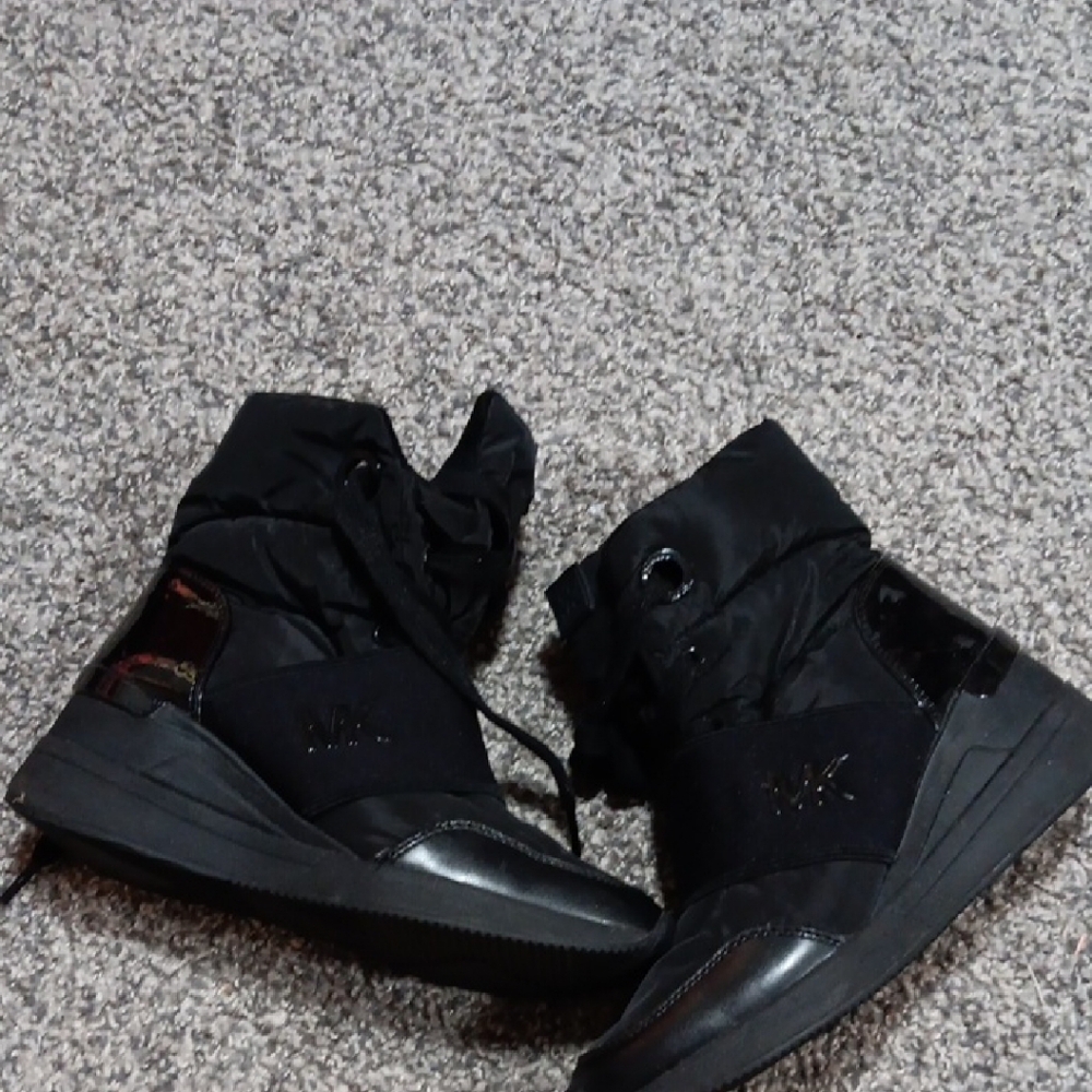 Stylish Black Women's Boots